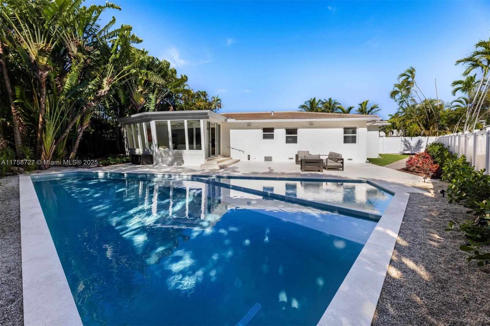 PARK PLAZA - Residential Lease