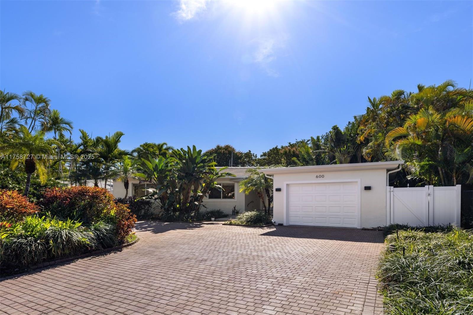 PARK PLAZA - Residential Lease