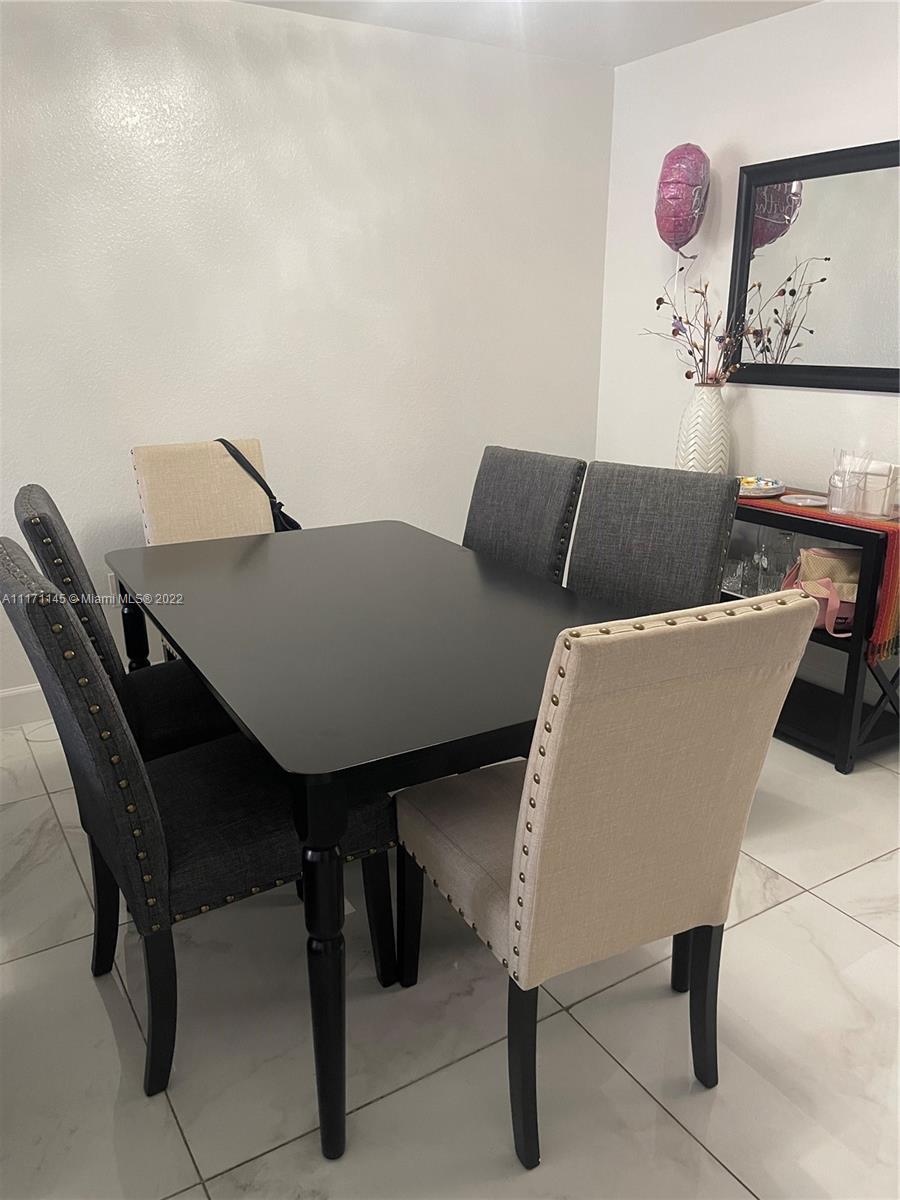 DORAL LANDINGS TOWNHOMES - Residential