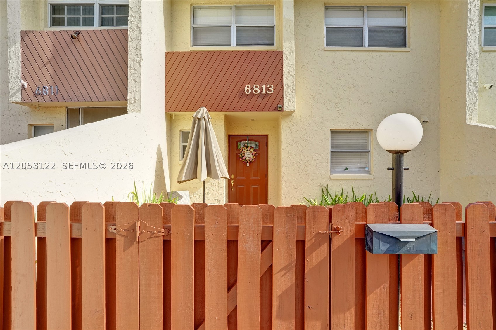 Spacious and clean 3/2.5 townhouse in Palm-Aire Village. Features an upgraded kitchen, in-unit washer and dryer,
ample closet space, and a brand new roof just installed. The home is filled with natural light. Great value and
won't last long! Enjoy low HOA fees and no rental restrictions. The split floorplan includes a large fenced front
patio and a private fenced backyard. Comes with 2 parking spaces. This fee simple property is easy to finance.
Located in a charming neighborhood between I-95 and the Turnpike, offering easy access to highways, the airport,
beaches, restaurants, and more!