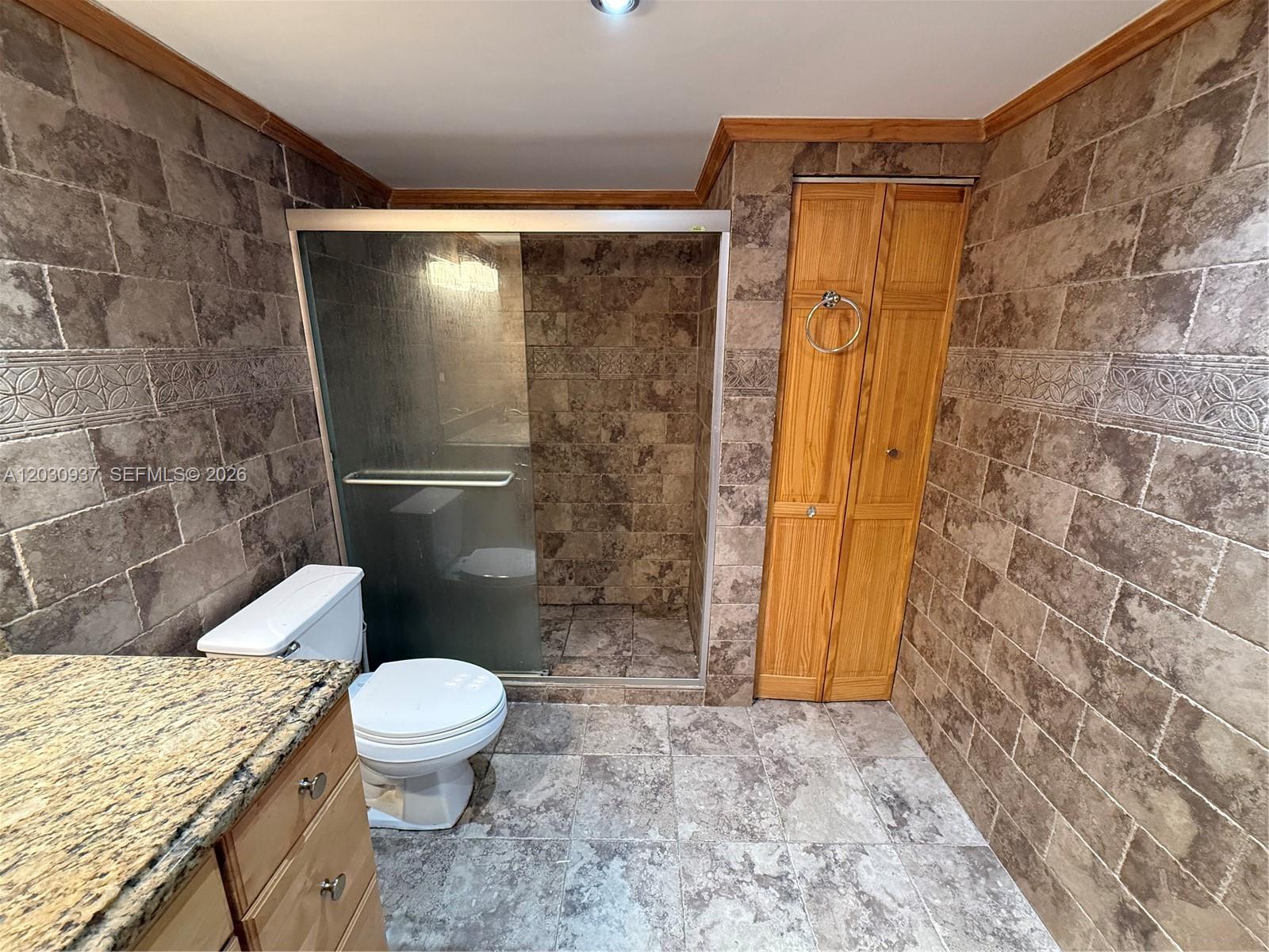 OCEANVIEW BUILDING B COND - Residential Lease