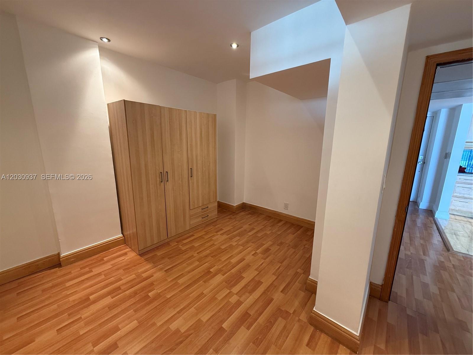OCEANVIEW BUILDING B COND - Residential Lease