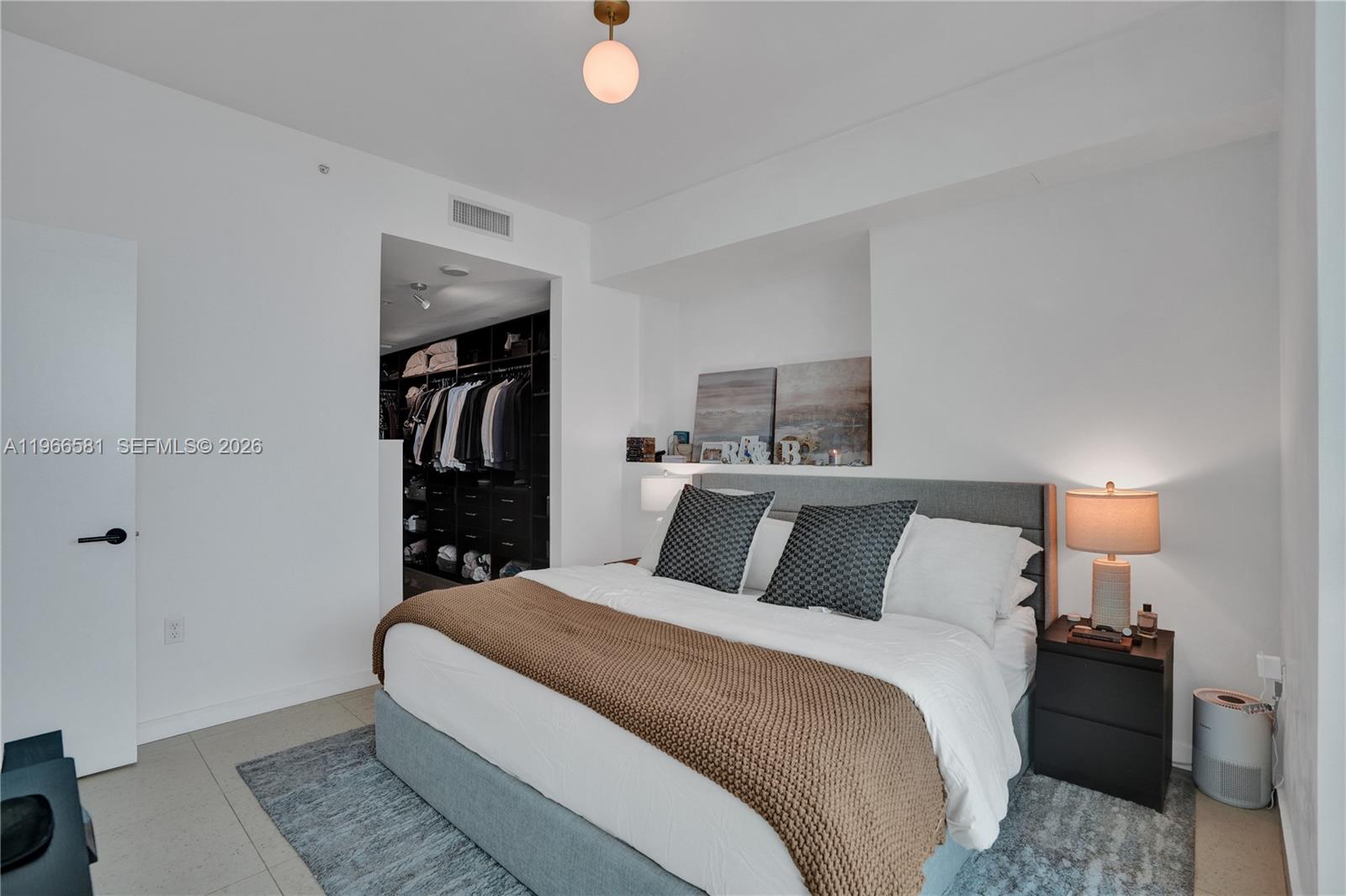 900 BISCAYNE BAY CONDO - Residential