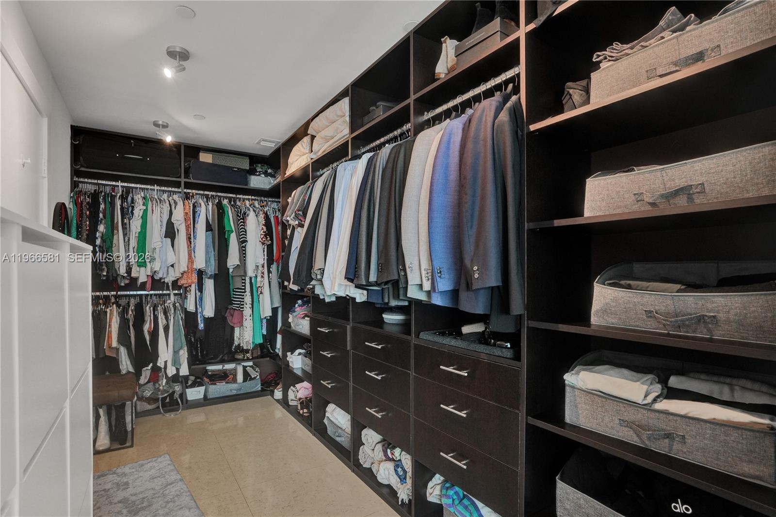 900 BISCAYNE BAY CONDO - Residential