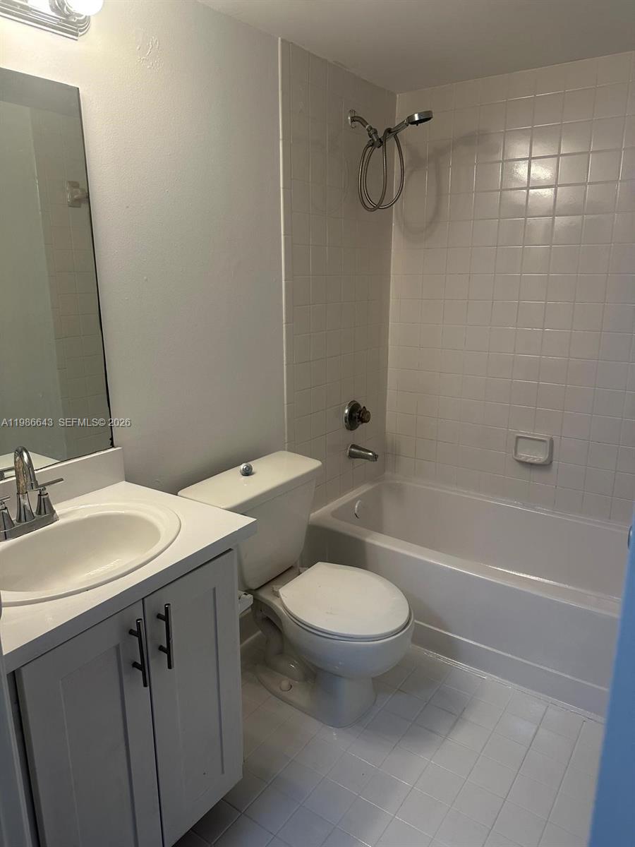 VILLAS DE VENEZIA CONDO - Residential