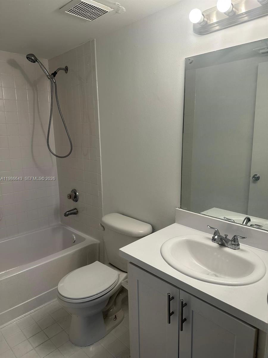 VILLAS DE VENEZIA CONDO - Residential