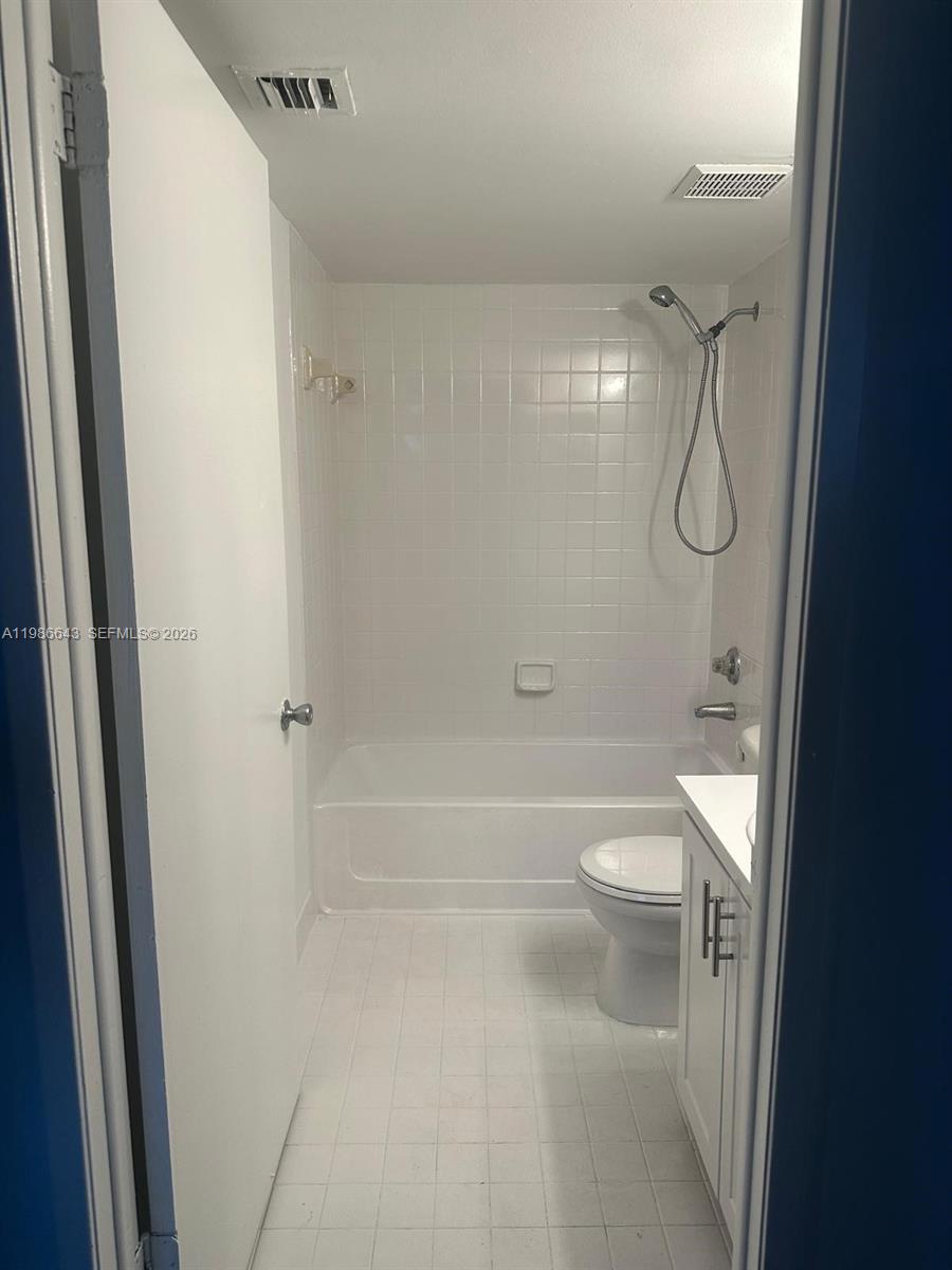 VILLAS DE VENEZIA CONDO - Residential