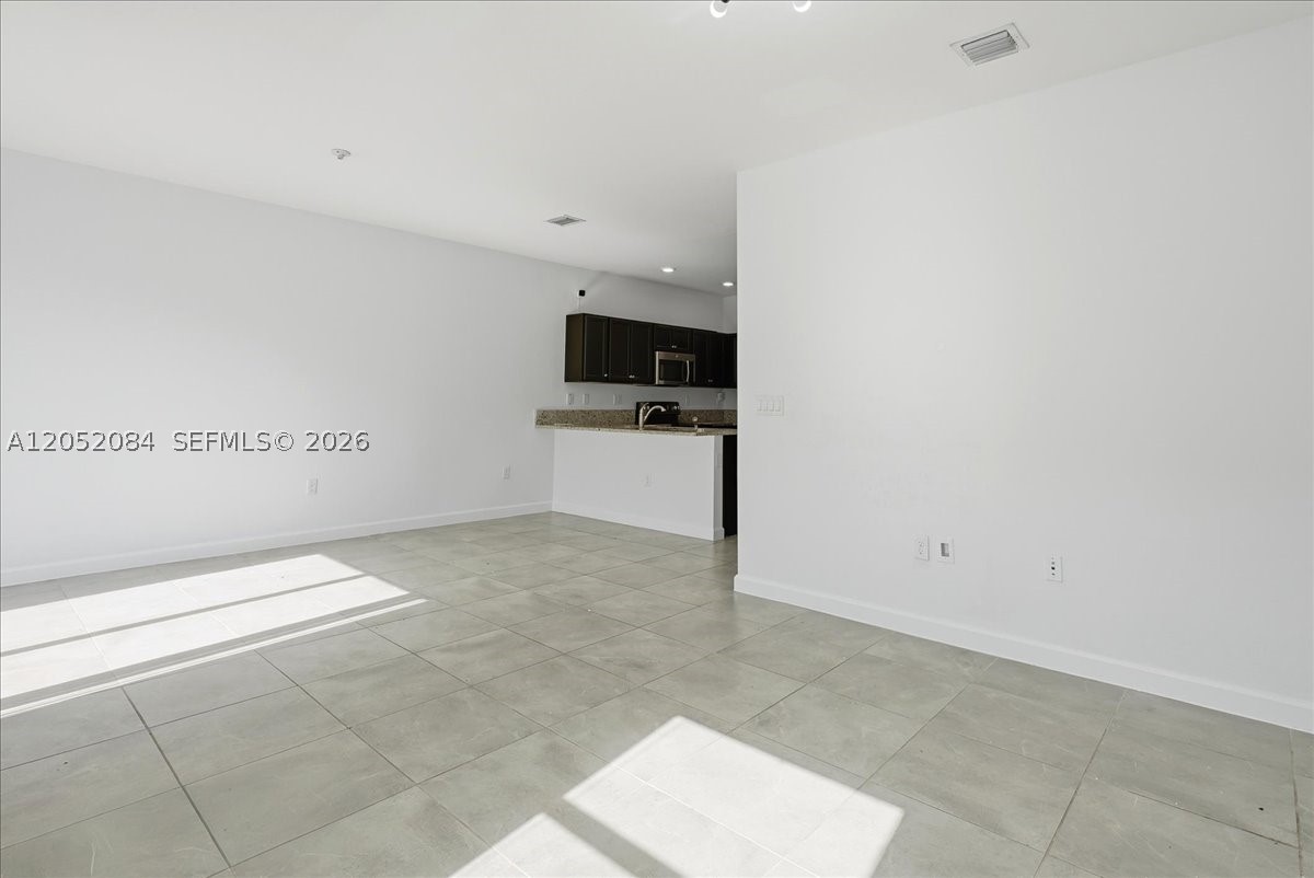 COCO PALM ESTATES - Residential