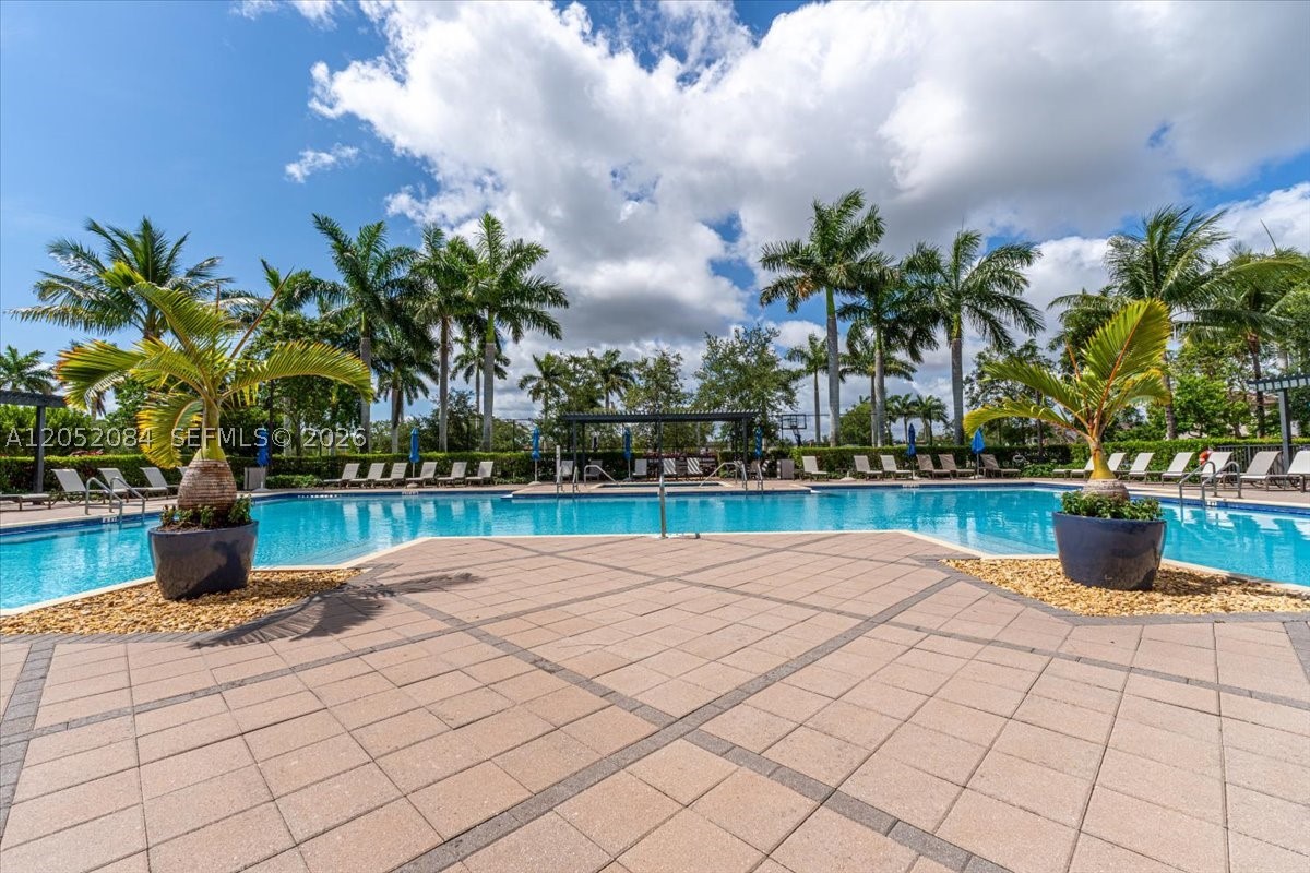 COCO PALM ESTATES - Residential