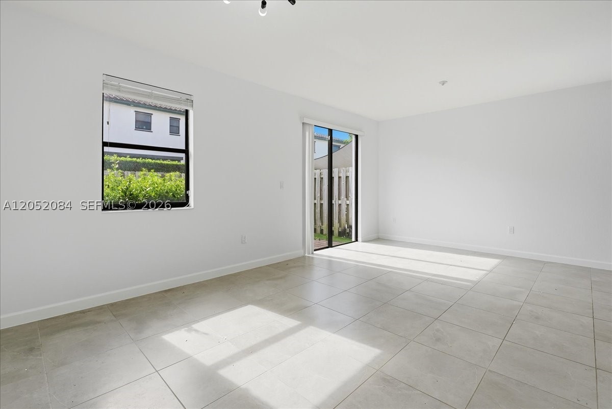 COCO PALM ESTATES - Residential