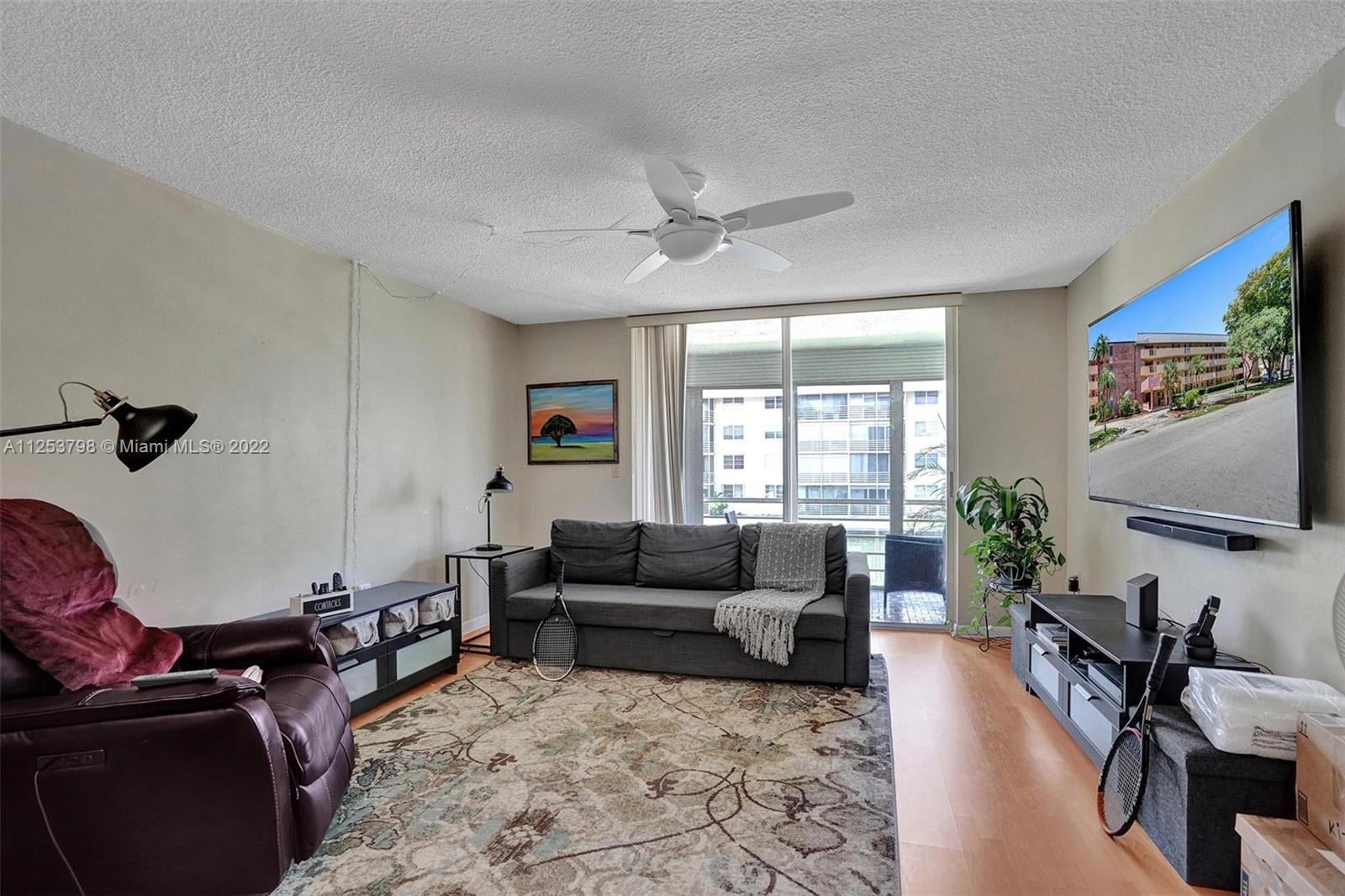 EDEN ISLES CONDO PART 1 - Residential