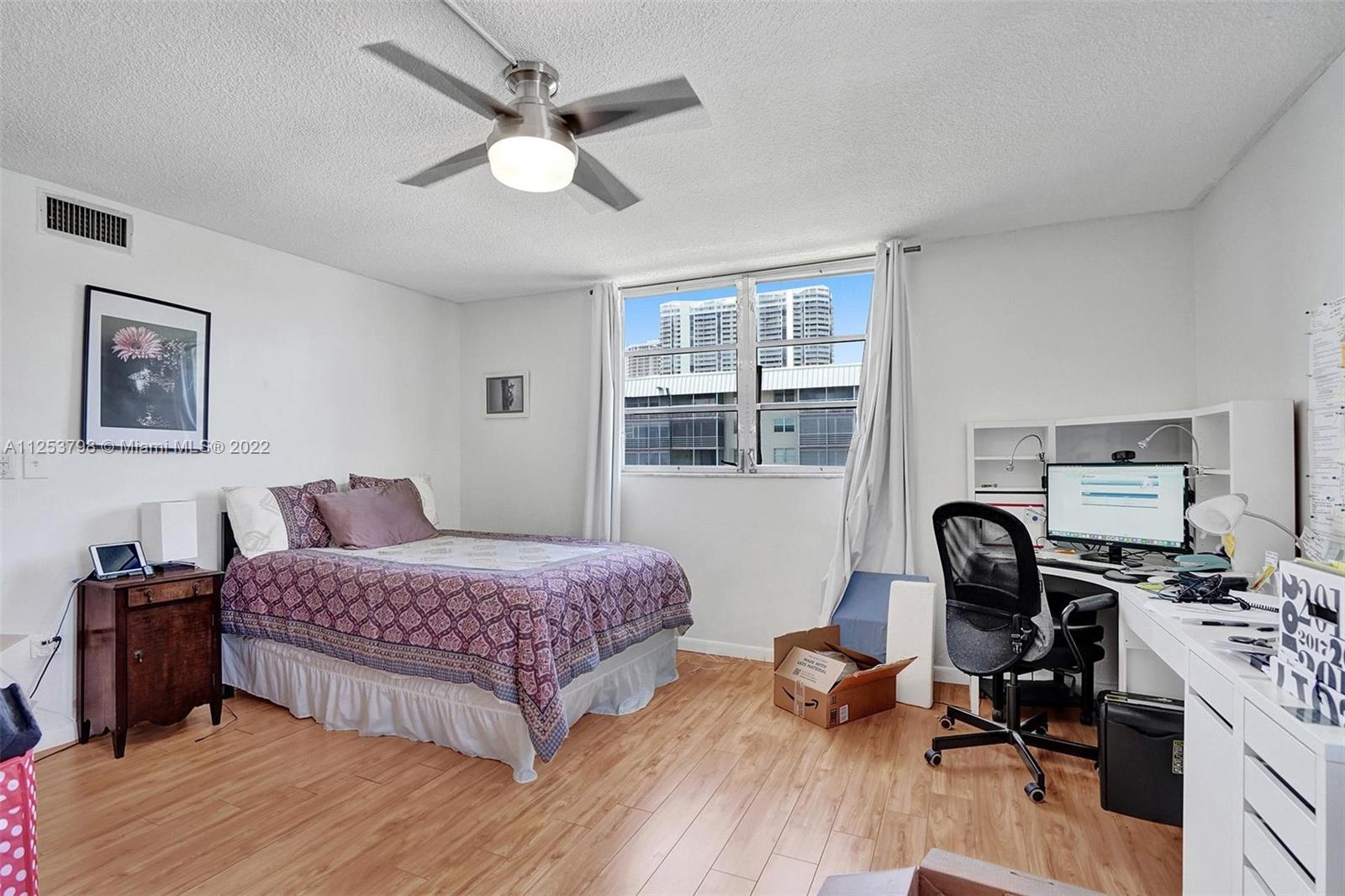 EDEN ISLES CONDO PART 1 - Residential