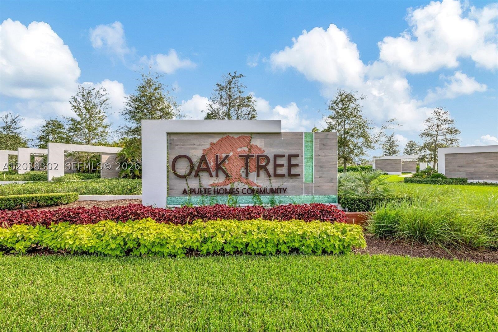 OAK TREE PROPERTY REDEVEL - Residential Lease
