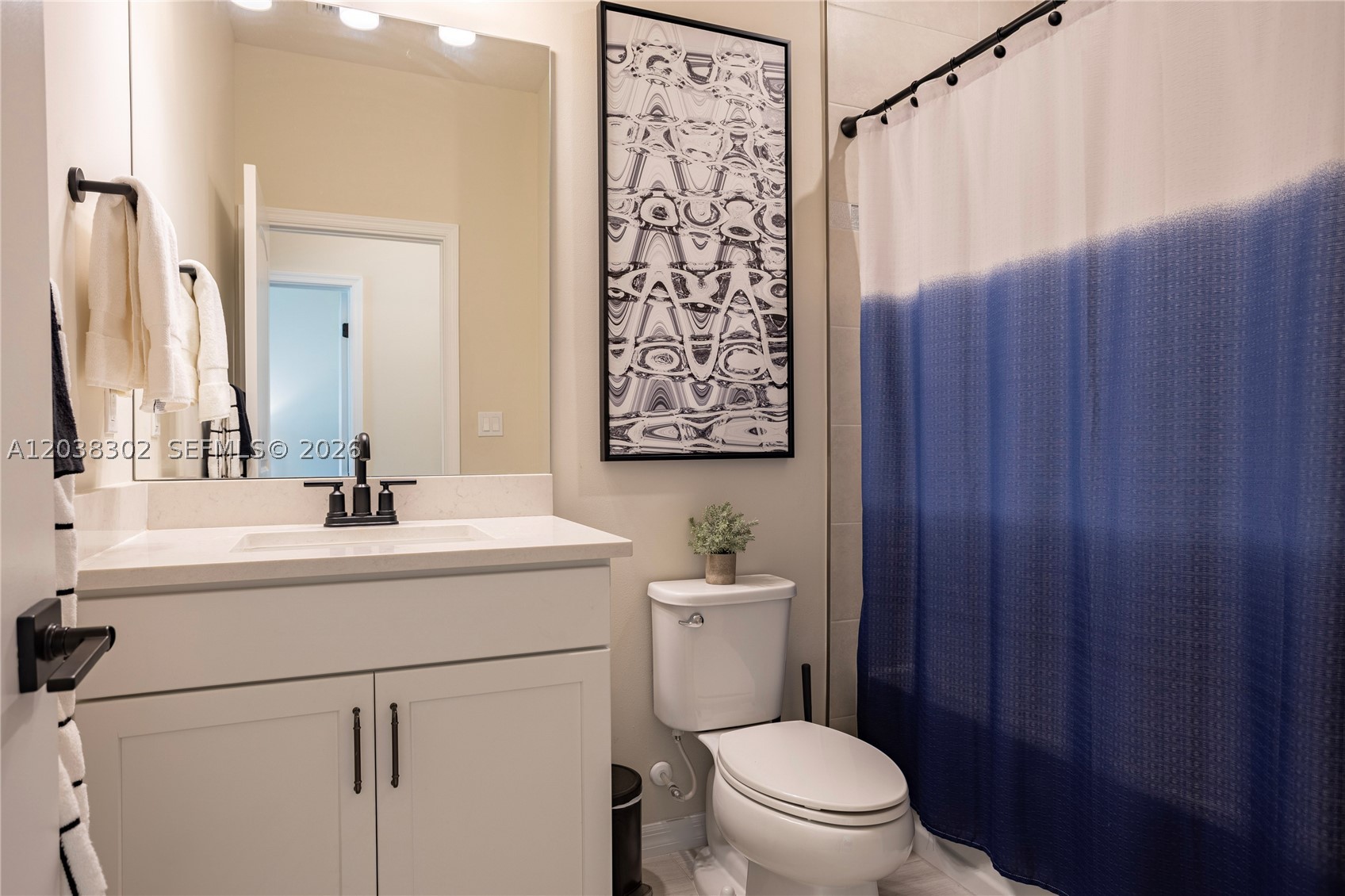 OAK TREE PROPERTY REDEVEL - Residential Lease