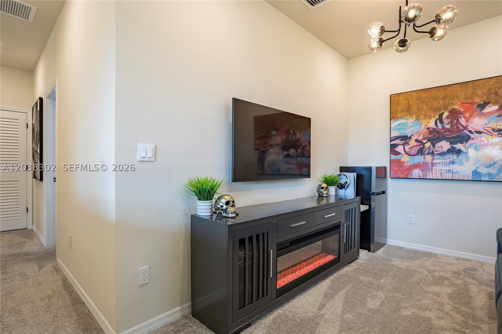 OAK TREE PROPERTY REDEVEL - Residential Lease