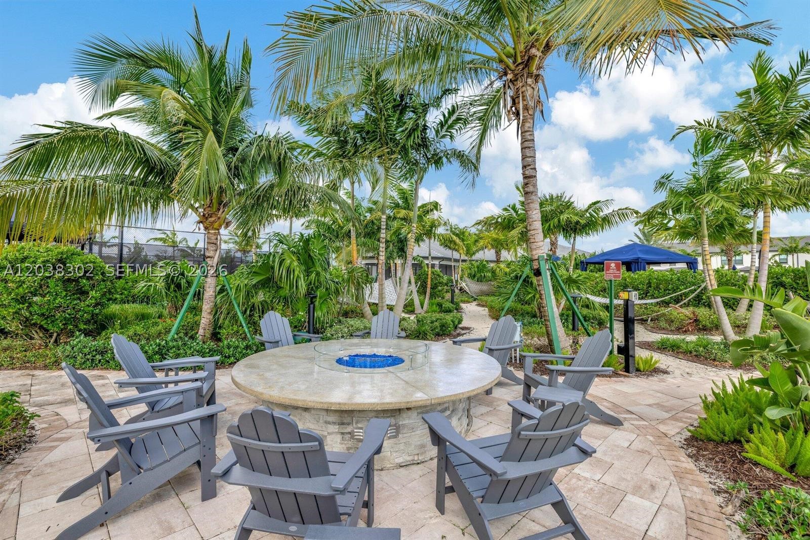 OAK TREE PROPERTY REDEVEL - Residential Lease
