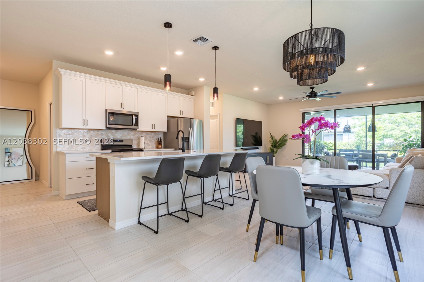OAK TREE PROPERTY REDEVEL - Residential Lease