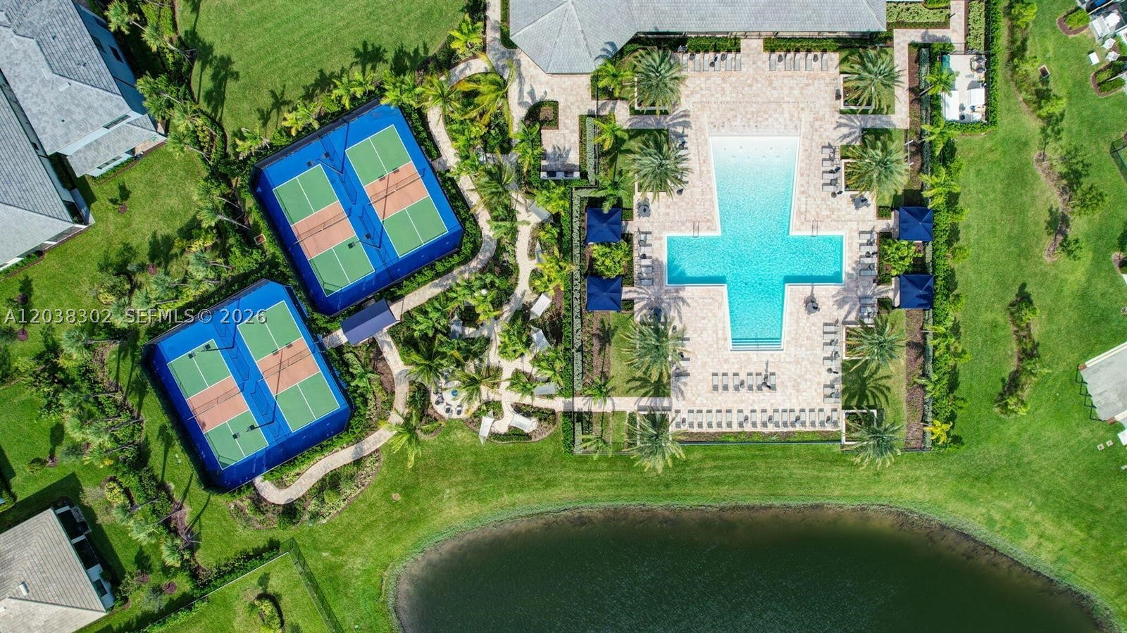OAK TREE PROPERTY REDEVEL - Residential Lease
