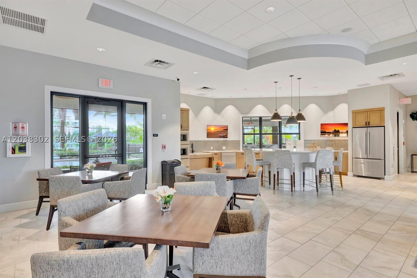 OAK TREE PROPERTY REDEVEL - Residential Lease