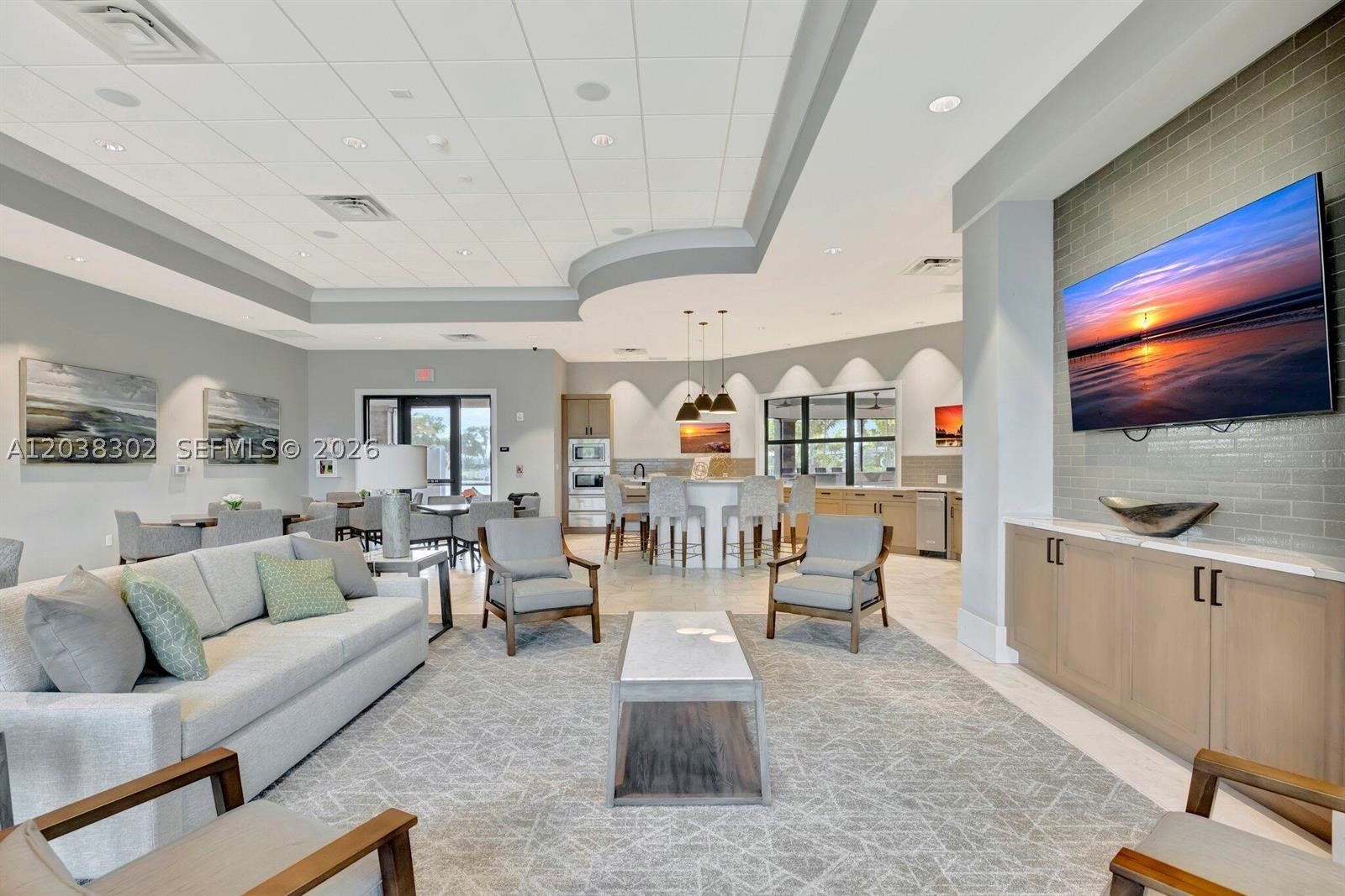 OAK TREE PROPERTY REDEVEL - Residential Lease