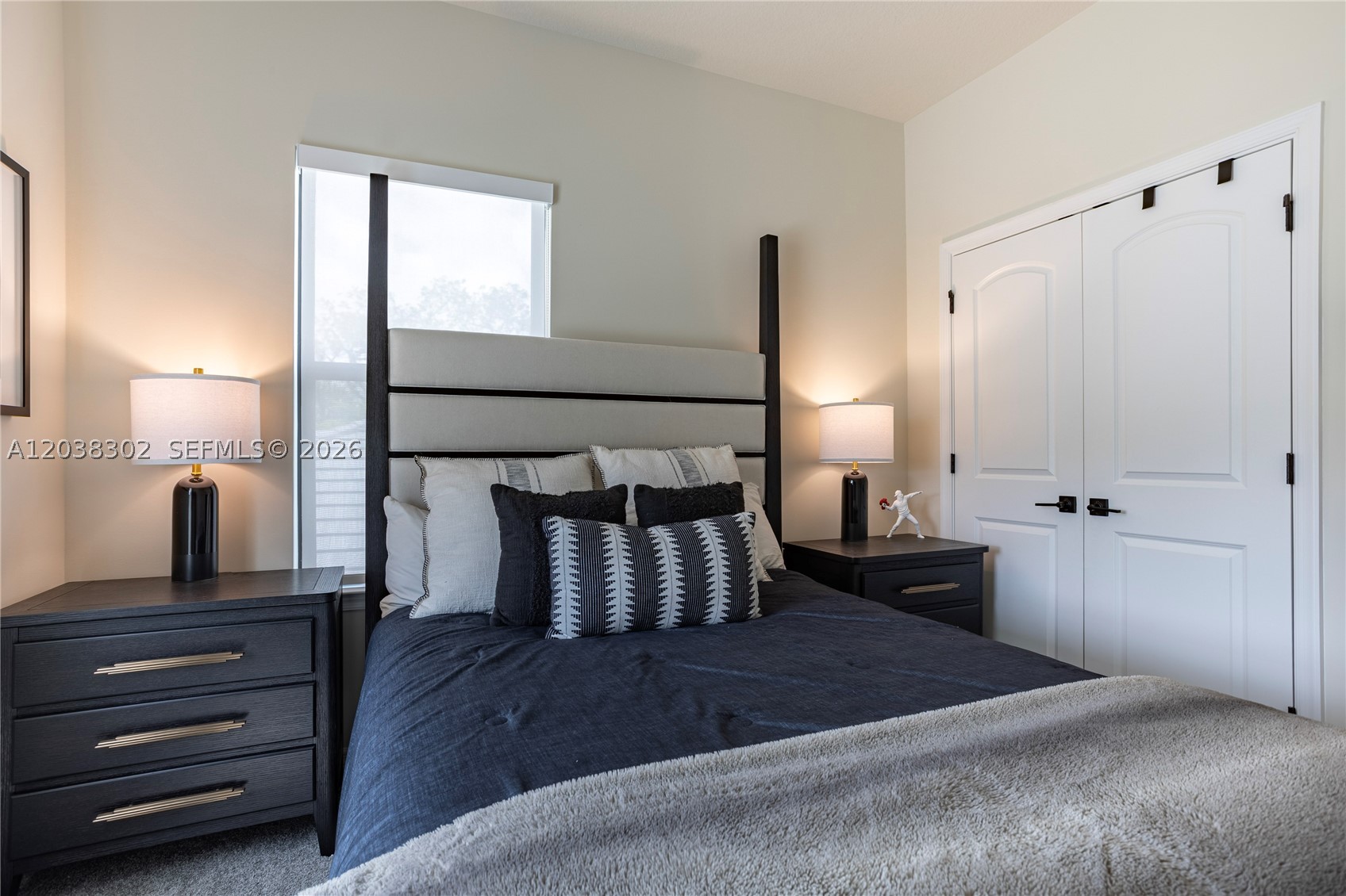 OAK TREE PROPERTY REDEVEL - Residential Lease