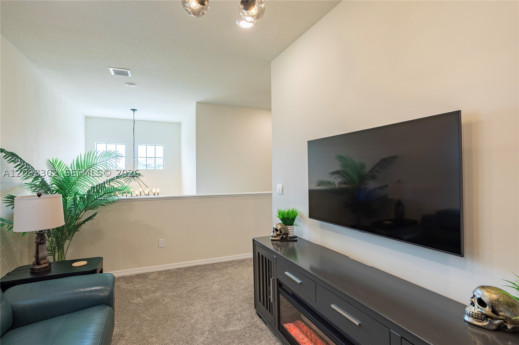 OAK TREE PROPERTY REDEVEL - Residential Lease