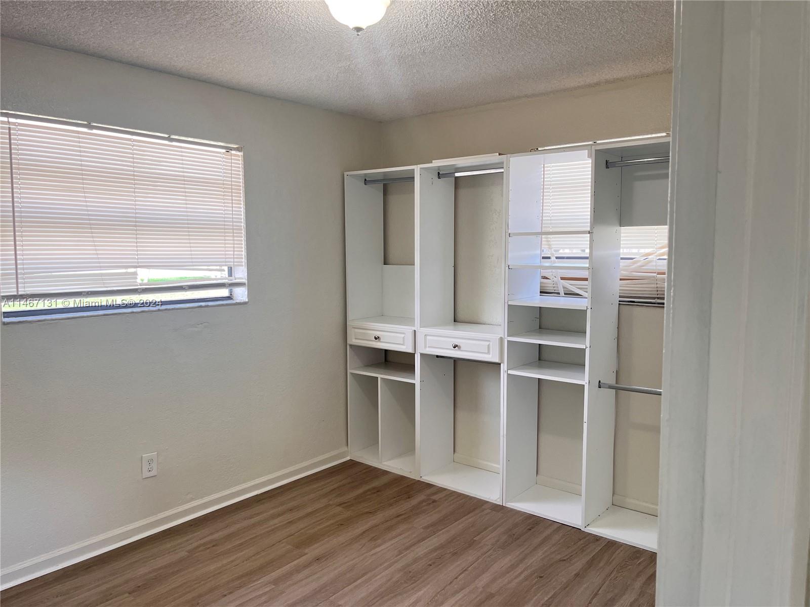 RICHLAND ESTATES - Residential