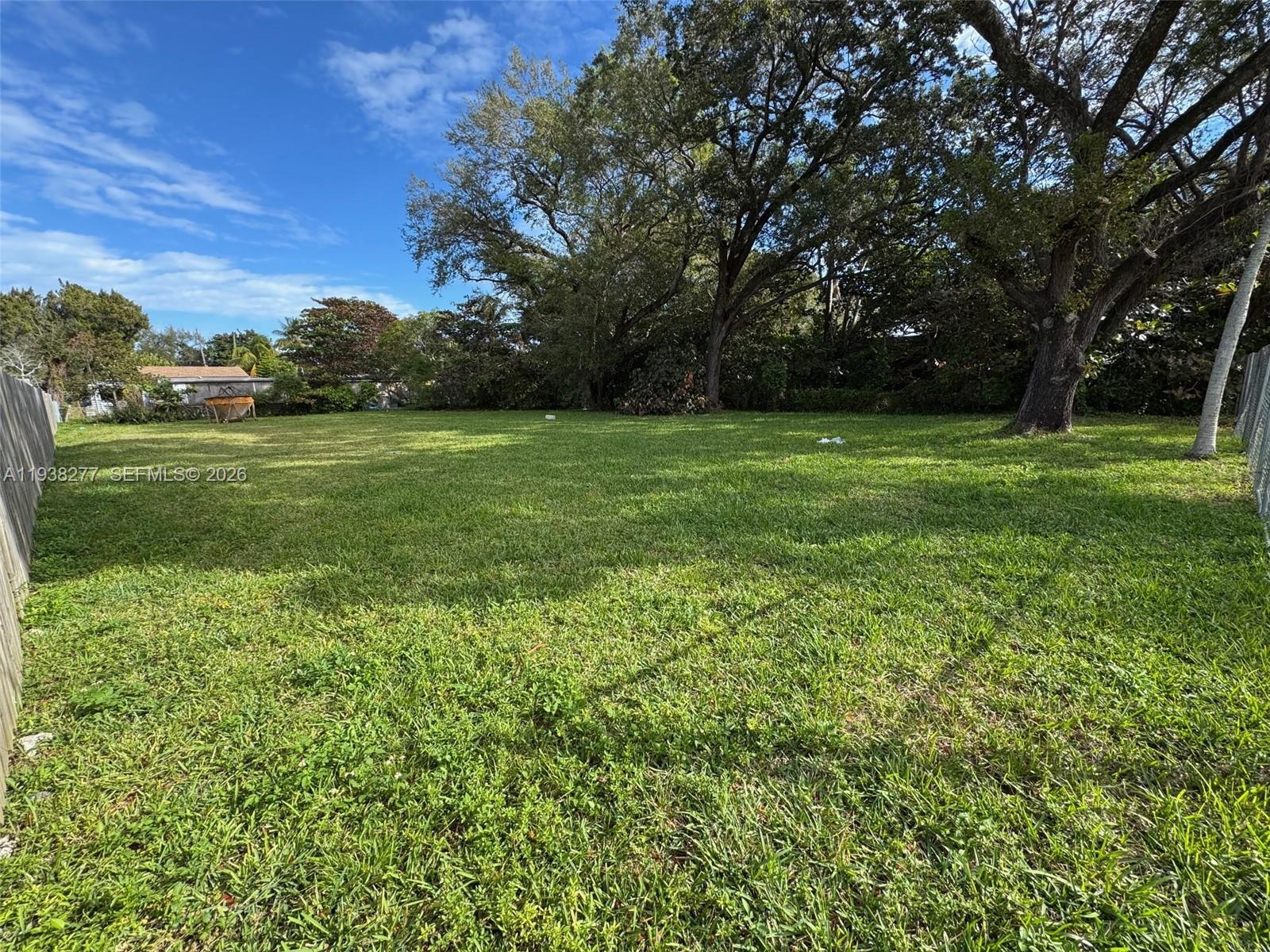 PINEWOOD PARK PL AMD 2ND - Land