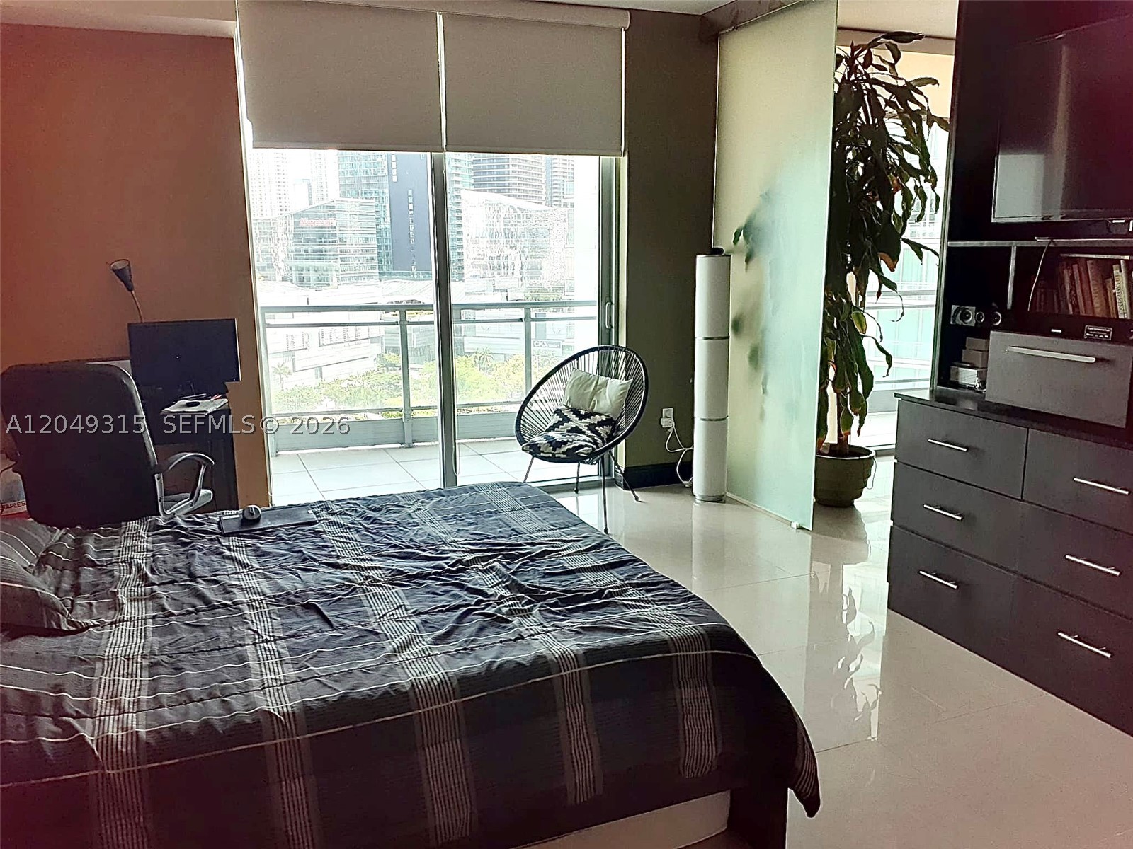 IVY CONDO - Residential Lease