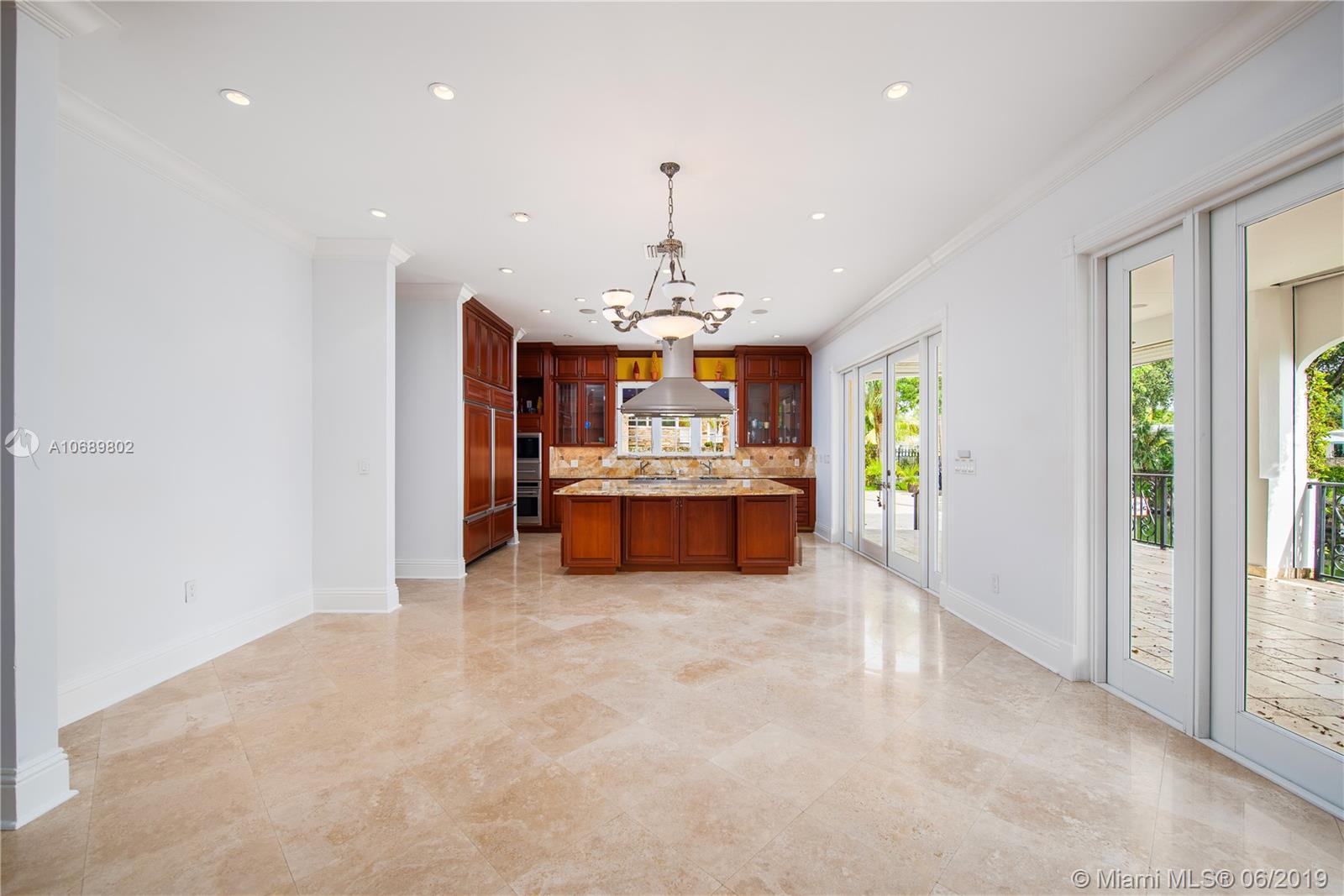 CORAL WATERWAY REPLAT - Residential