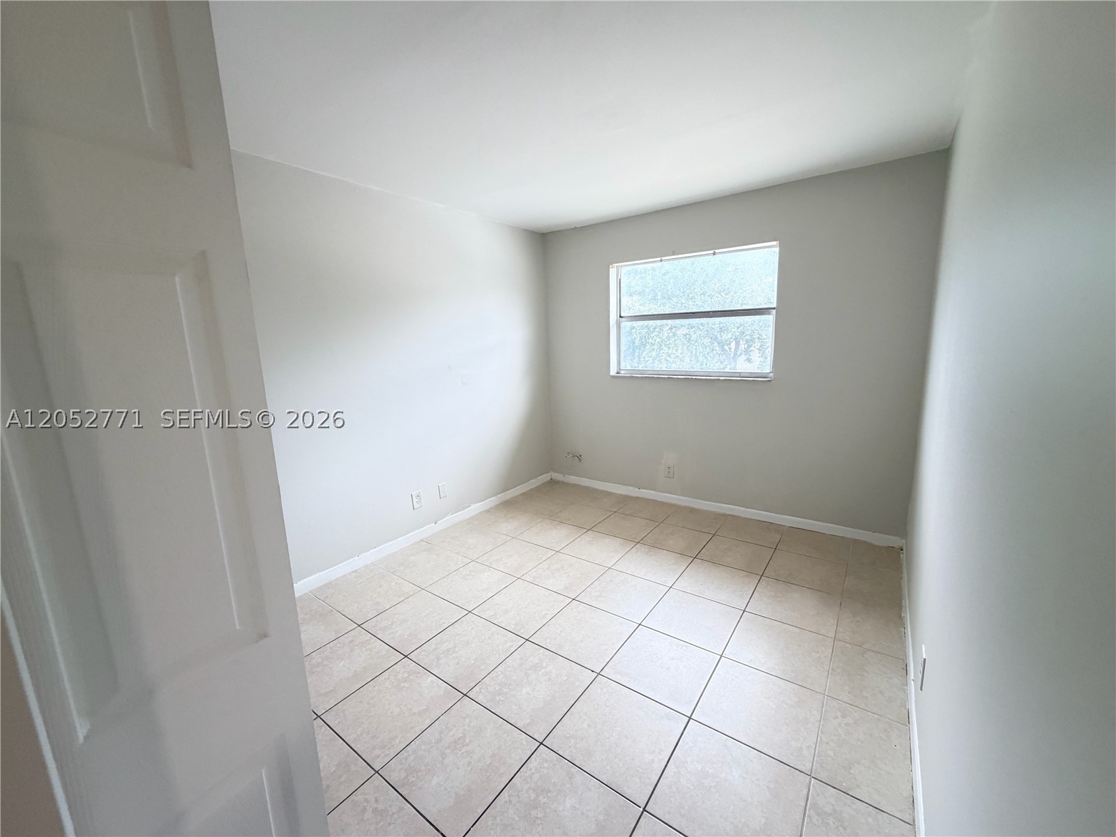 COURTS AT OAKLAND PARK - Residential Lease