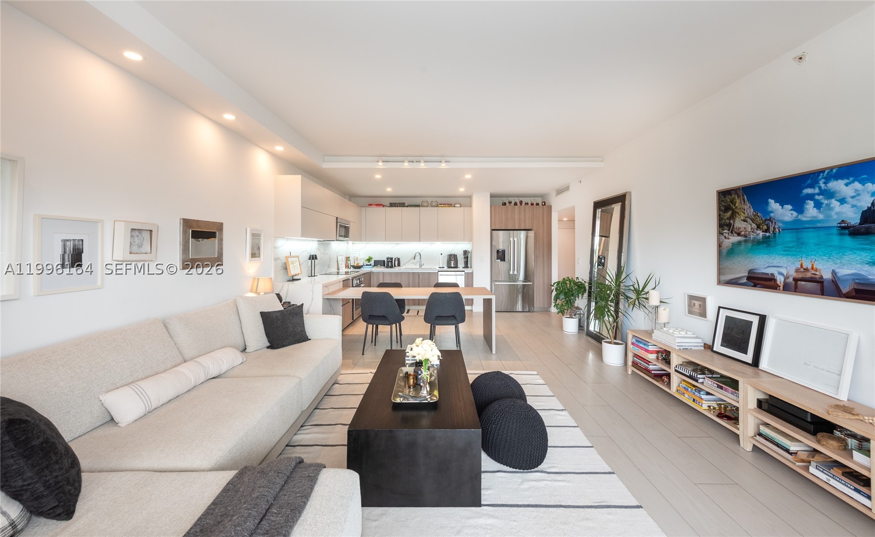 THE EMERALDBAY @ KEY COLO - Residential