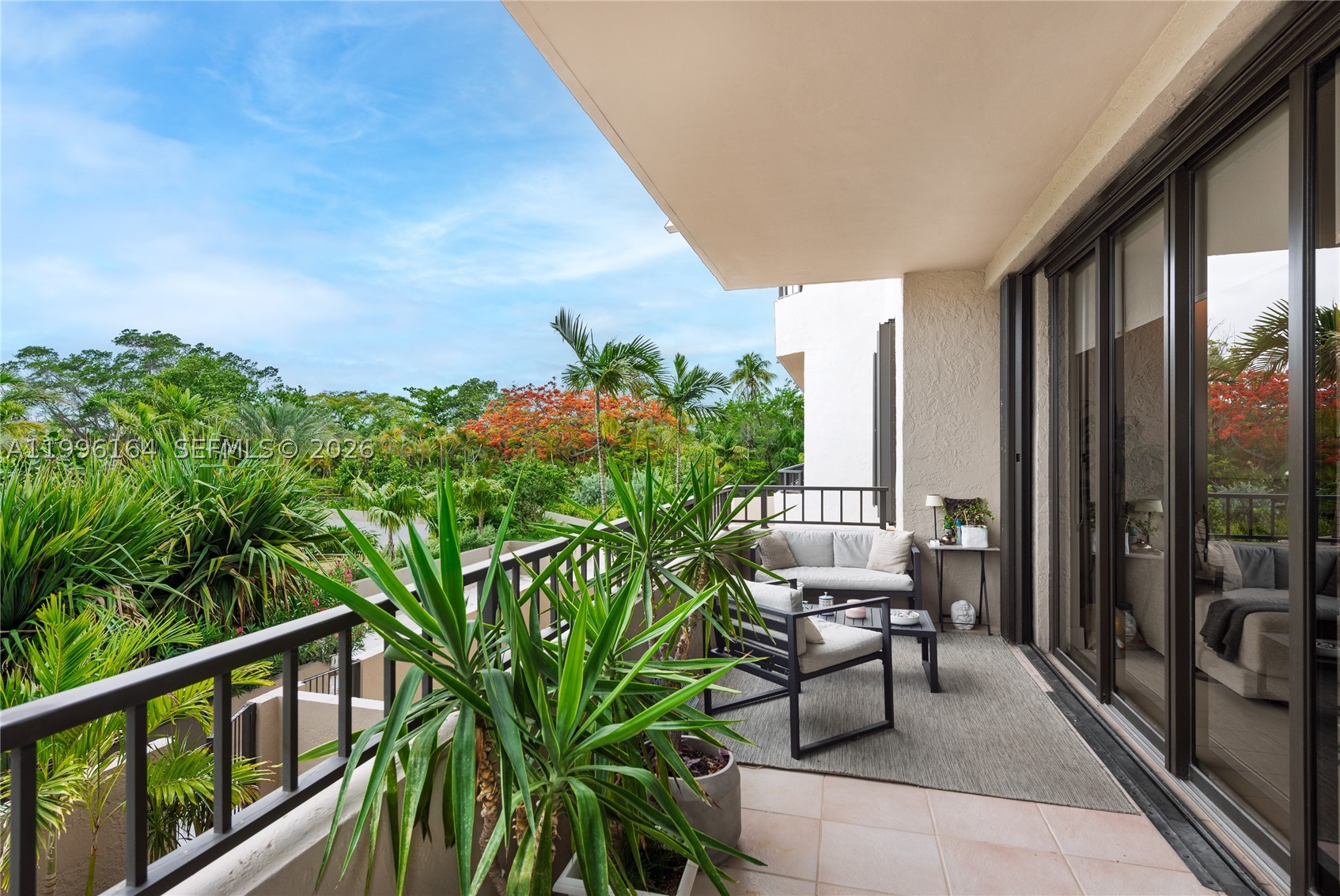 THE EMERALDBAY @ KEY COLO - Residential