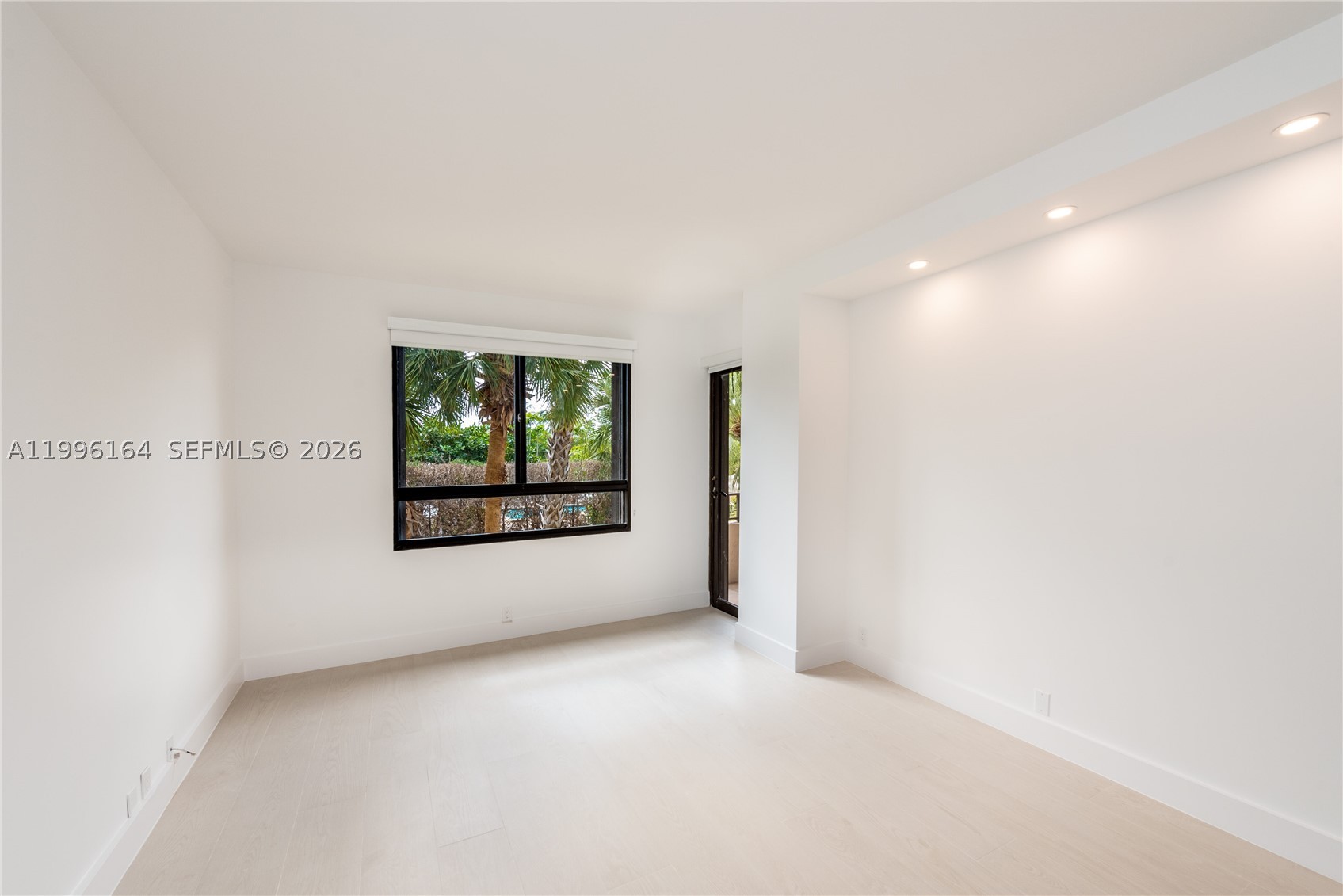 THE EMERALDBAY @ KEY COLO - Residential