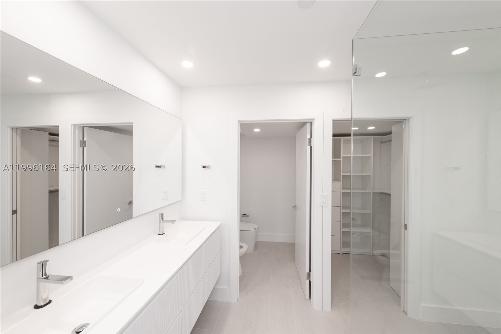THE EMERALDBAY @ KEY COLO - Residential