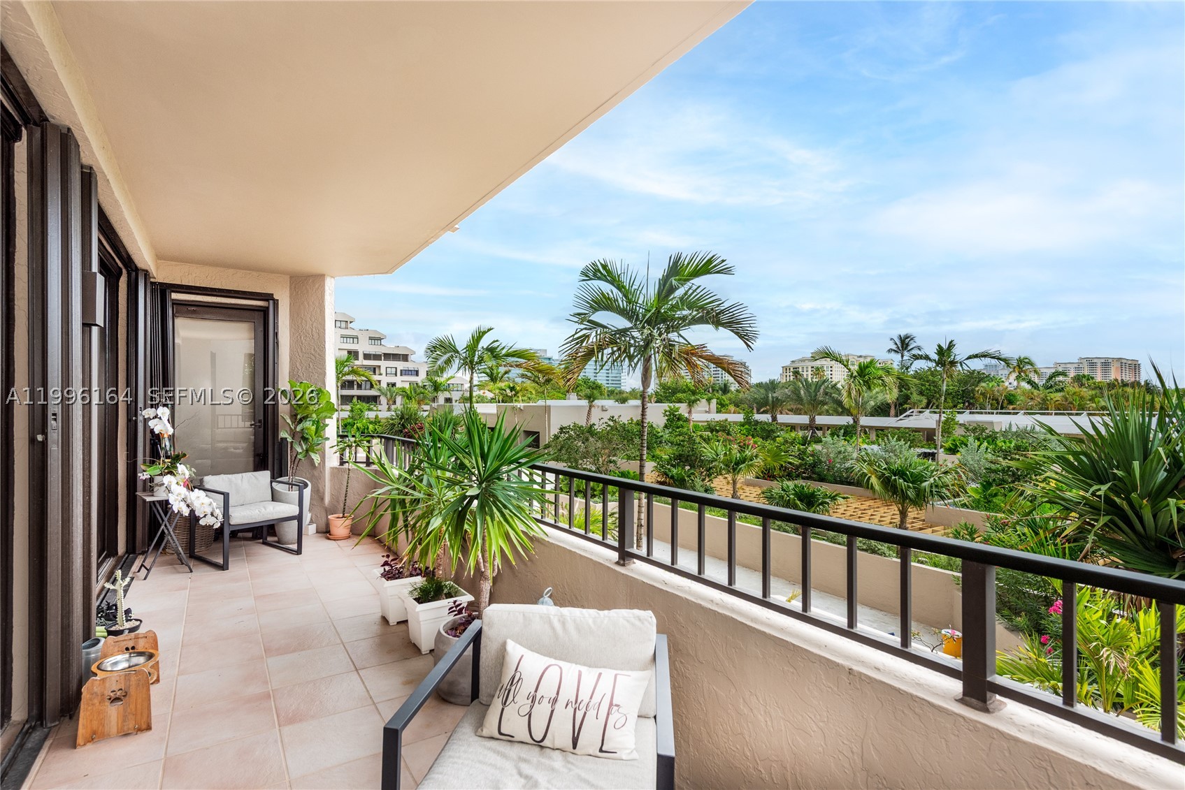 THE EMERALDBAY @ KEY COLO - Residential