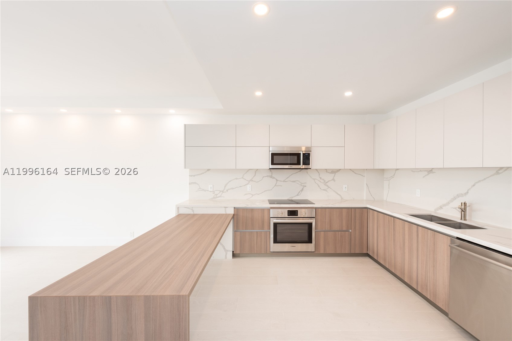 THE EMERALDBAY @ KEY COLO - Residential