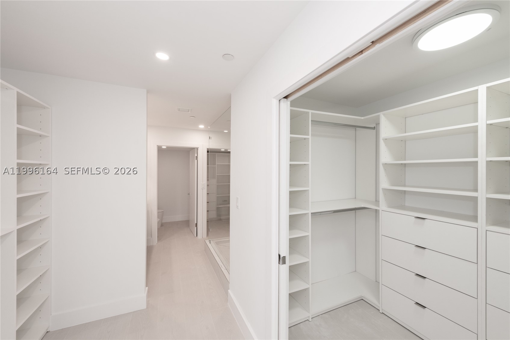THE EMERALDBAY @ KEY COLO - Residential