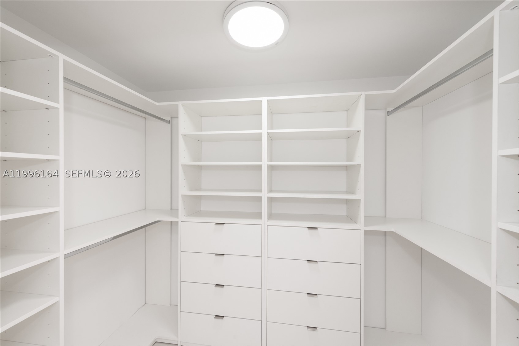 THE EMERALDBAY @ KEY COLO - Residential
