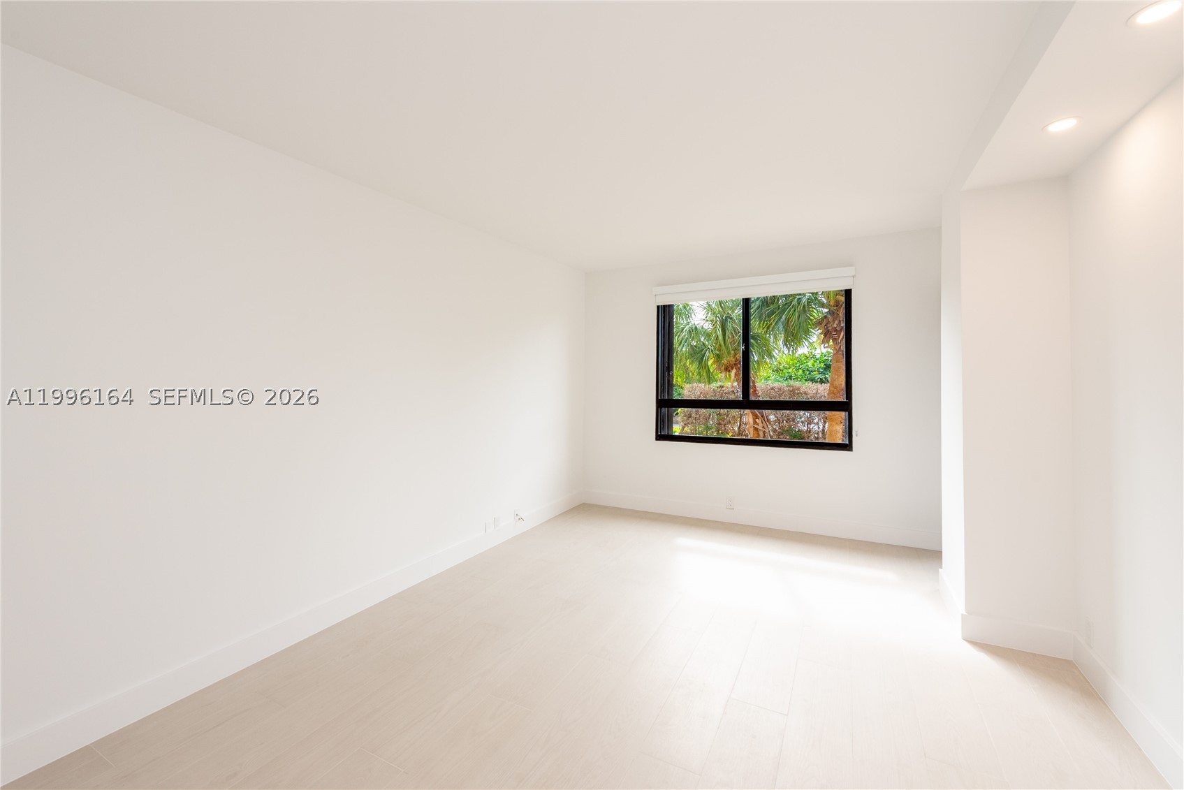 THE EMERALDBAY @ KEY COLO - Residential