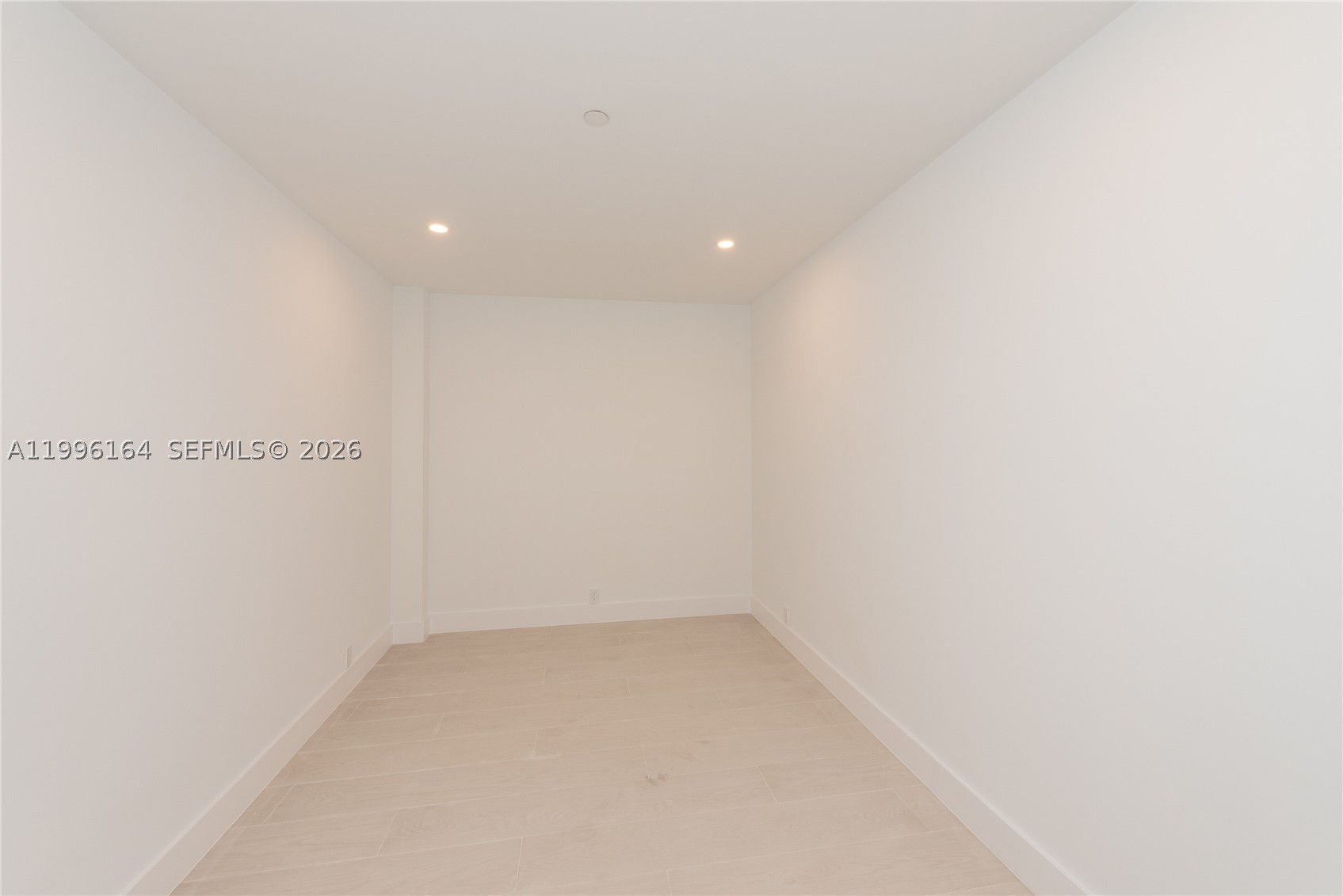THE EMERALDBAY @ KEY COLO - Residential