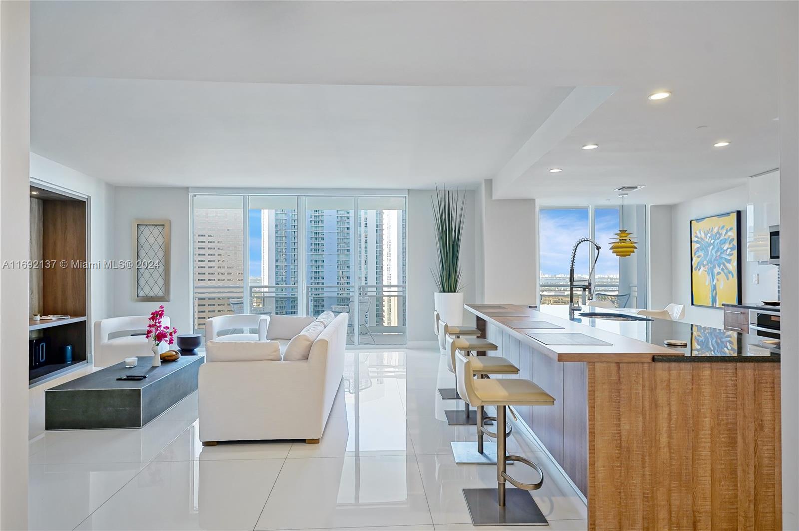 CARBONELL CONDO - Residential Lease