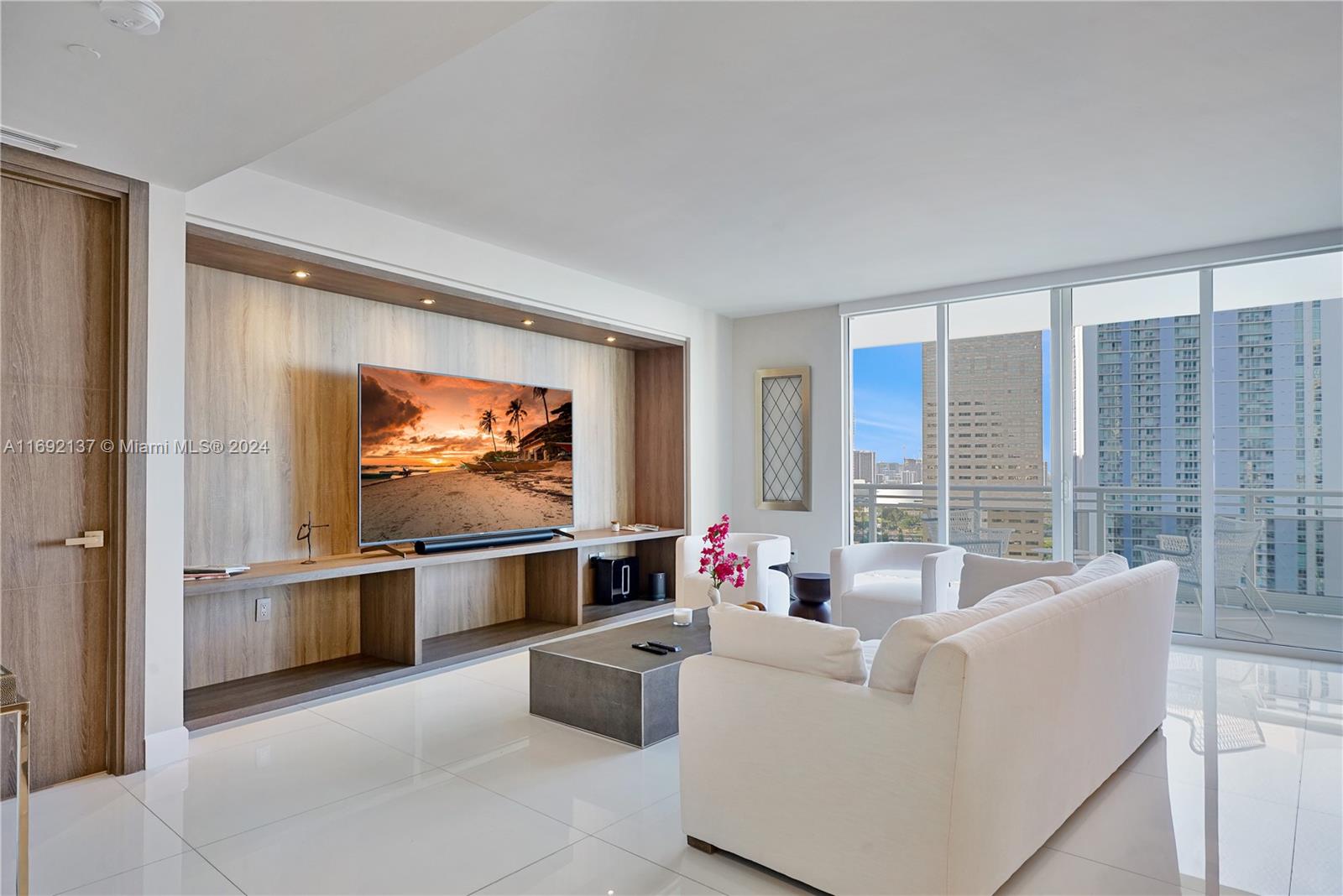 CARBONELL CONDO - Residential Lease