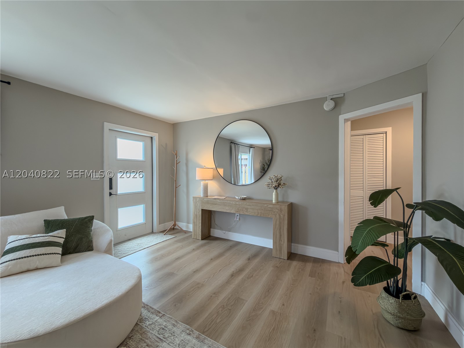 RIVERSIDE PARK - Residential