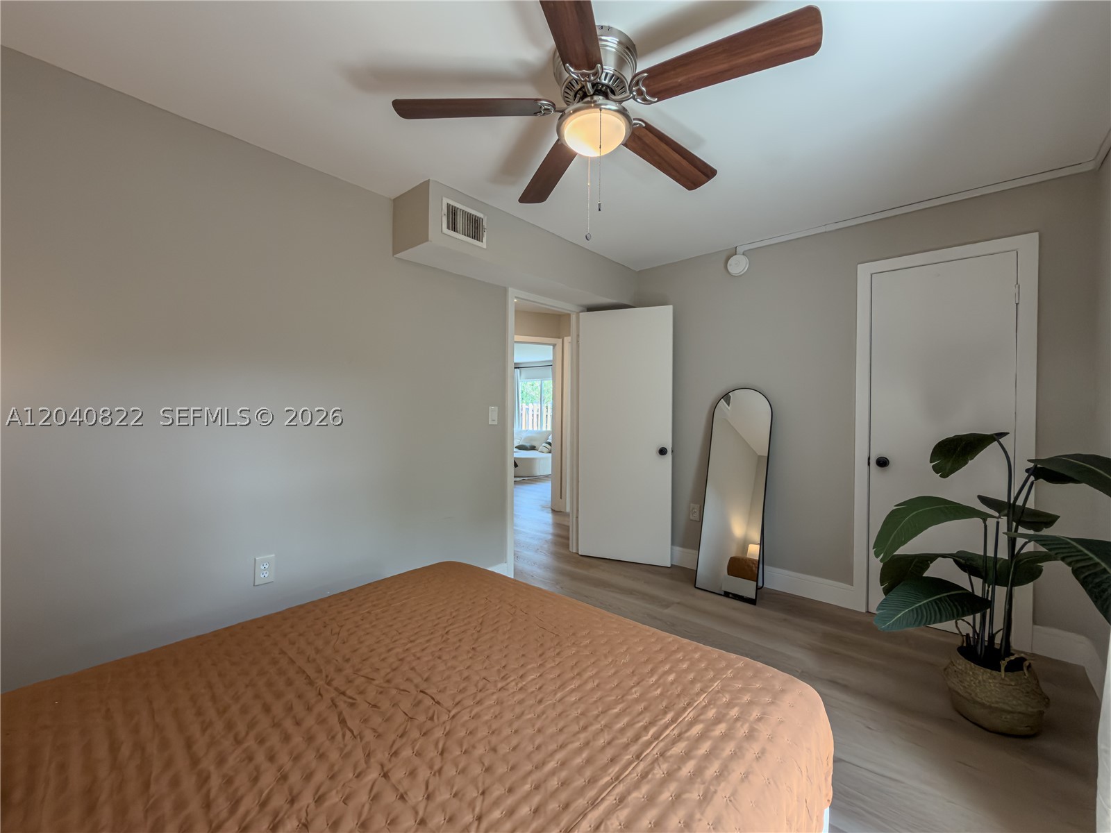 RIVERSIDE PARK - Residential