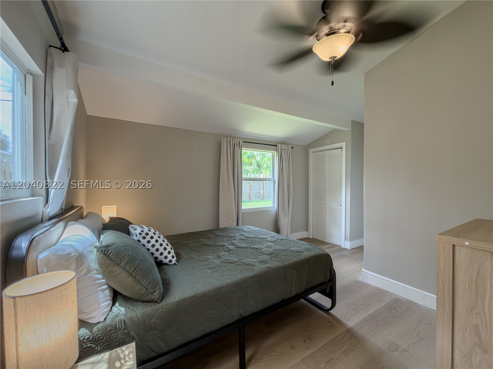 RIVERSIDE PARK - Residential