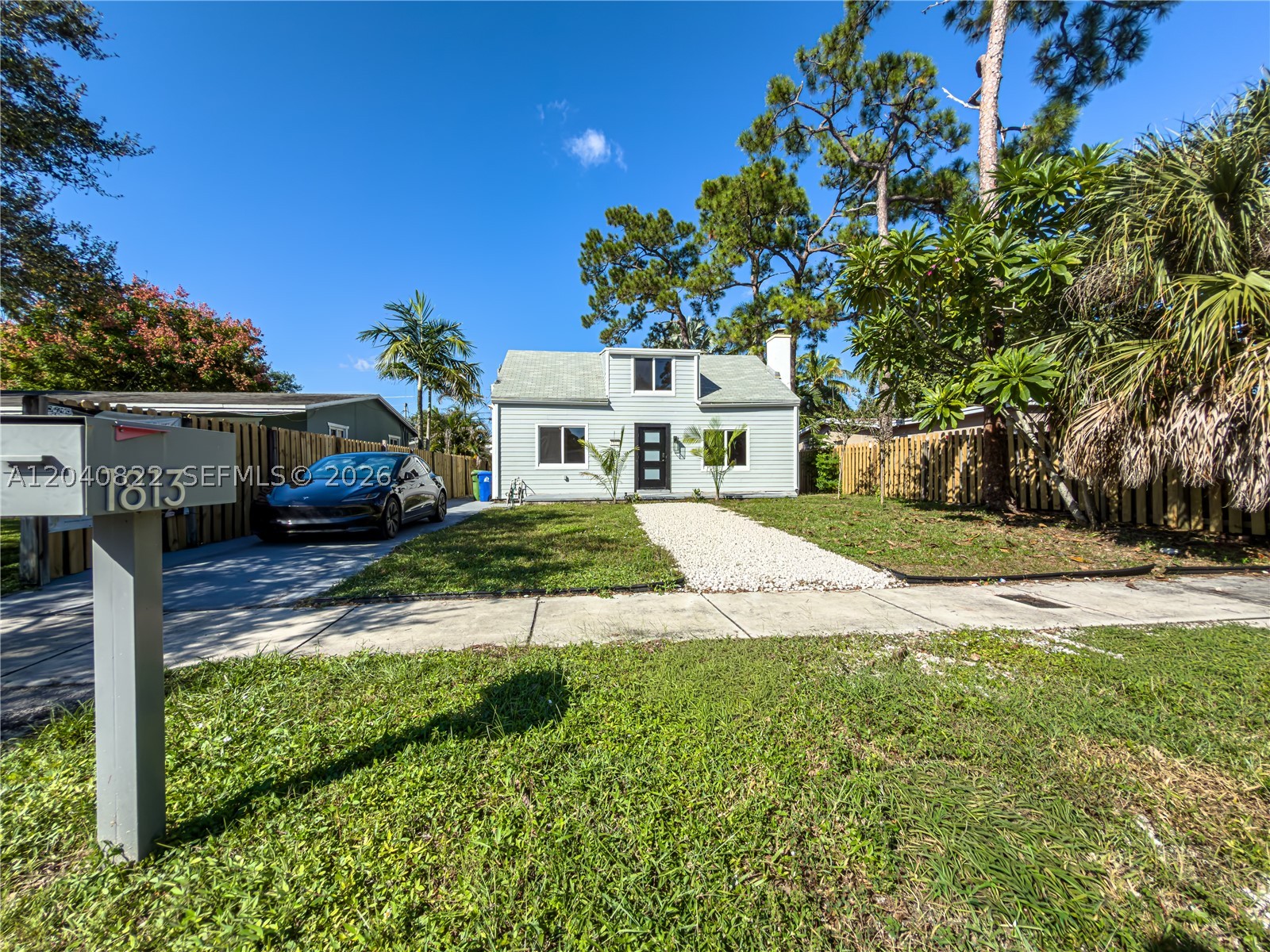RIVERSIDE PARK - Residential