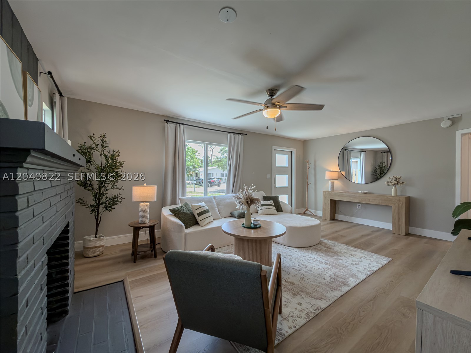 RIVERSIDE PARK - Residential