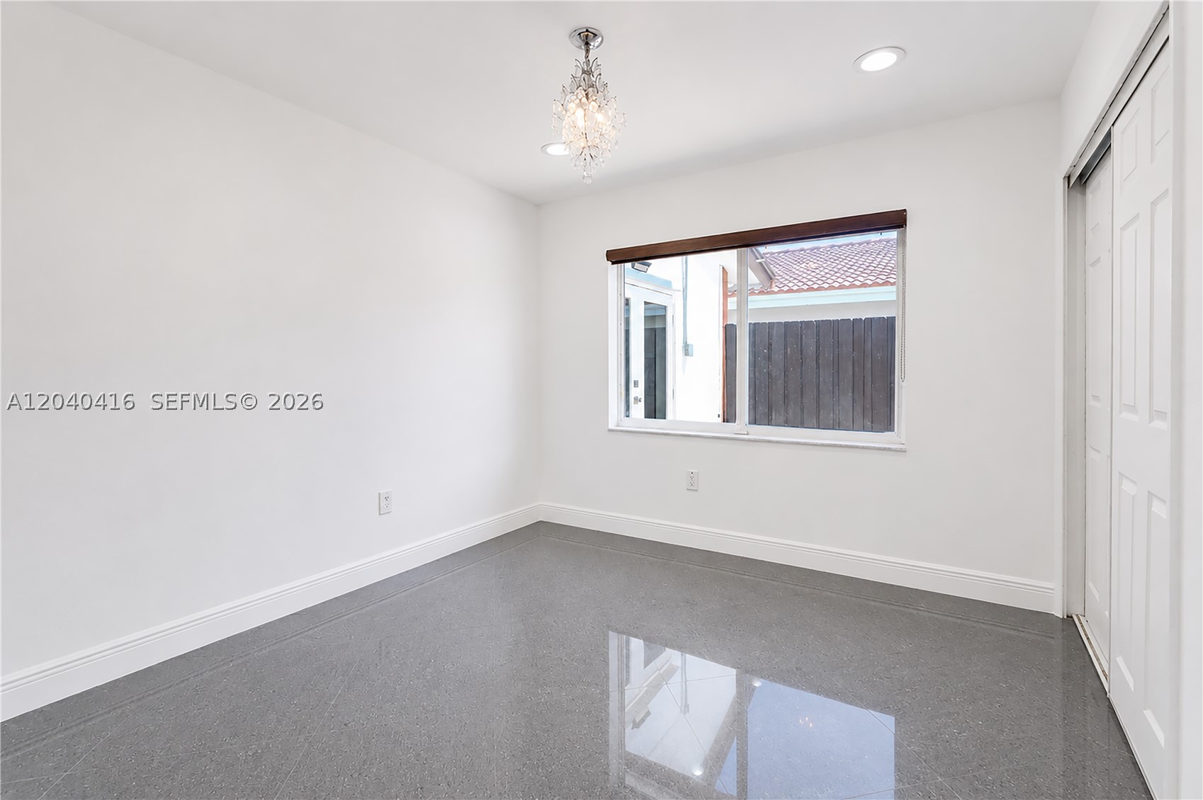 TAMIAMI LAKES SEC 4 - Residential