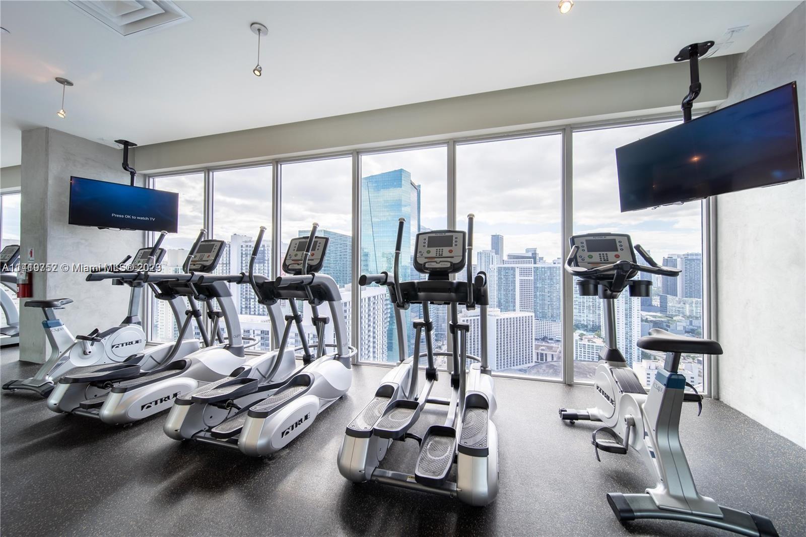 CENTRO CONDO - Residential Lease